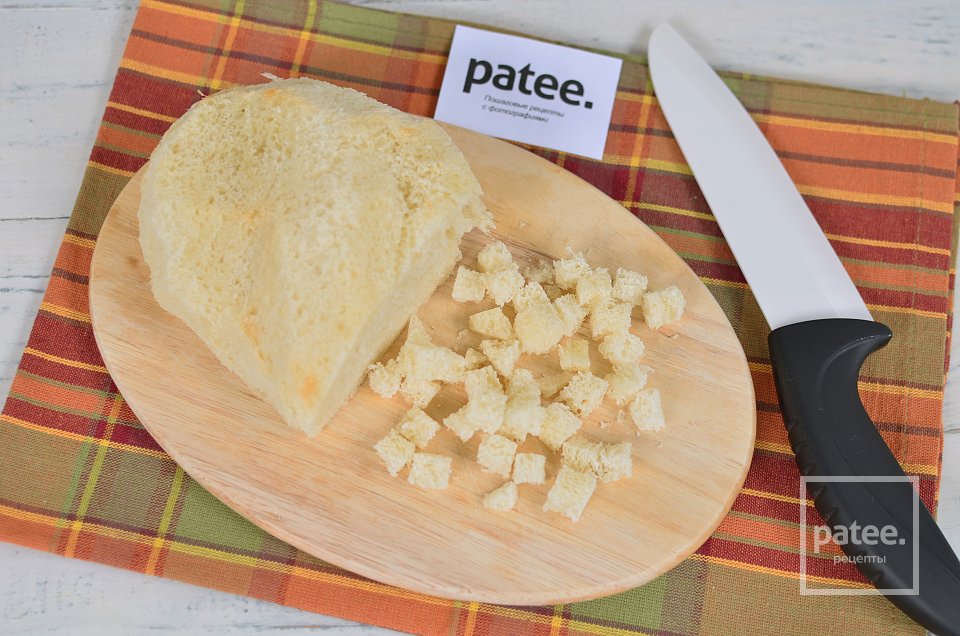 Салат с куриным филе, огурцом и яйцом Ратибор - Шаг 3