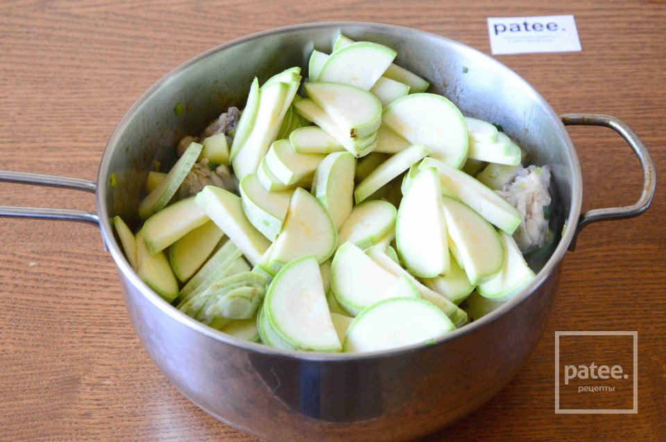 Тушеная курица с кабачками - Шаг 9