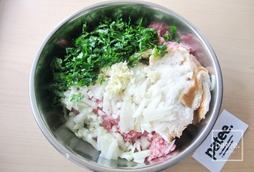 Мясные тефтели в грибной подливе - Шаг 7