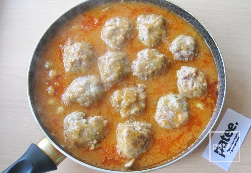 Мясные тефтели в грибной подливе - Шаг 14