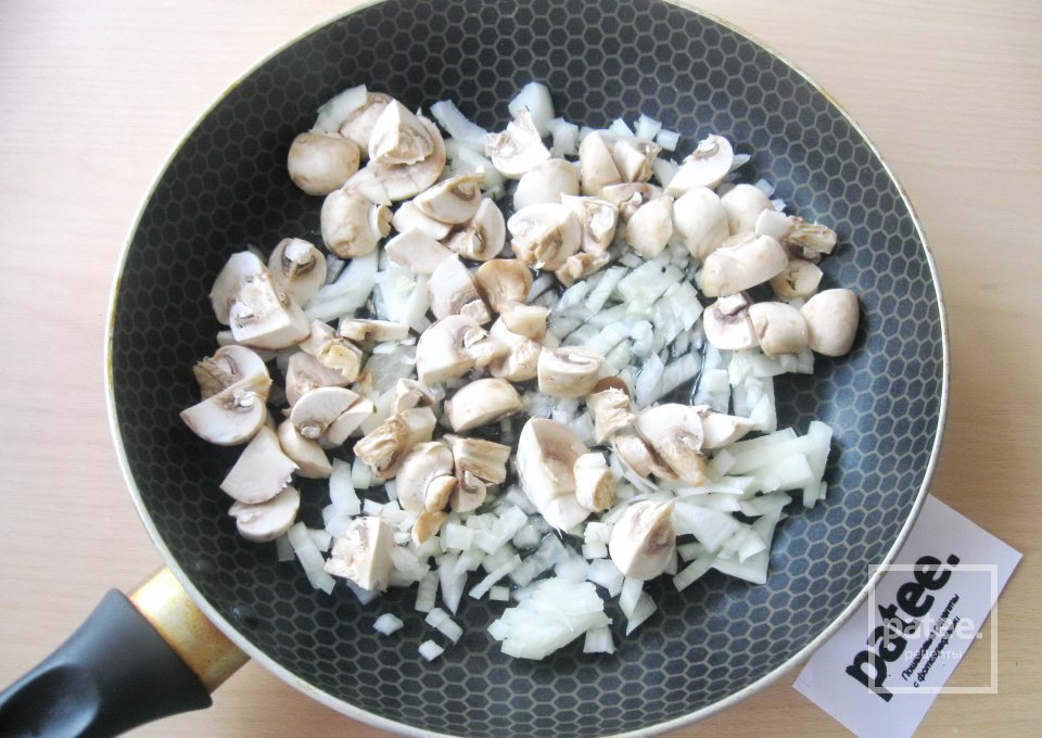 Мясные тефтели в грибной подливе - Шаг 10