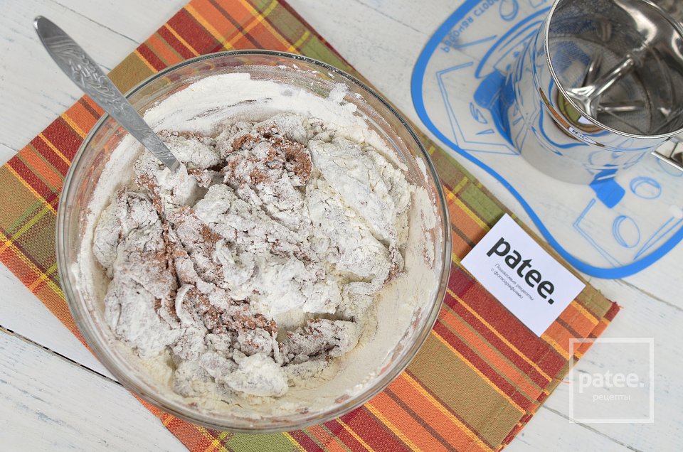 Шоколадный манник с шоколадной начинкой - Шаг 7