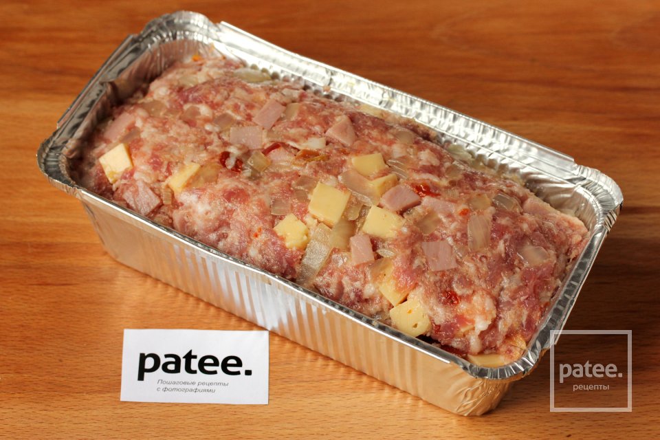 Мясной хлебец с сыром, ветчиной и вялеными томатами - Шаг 12