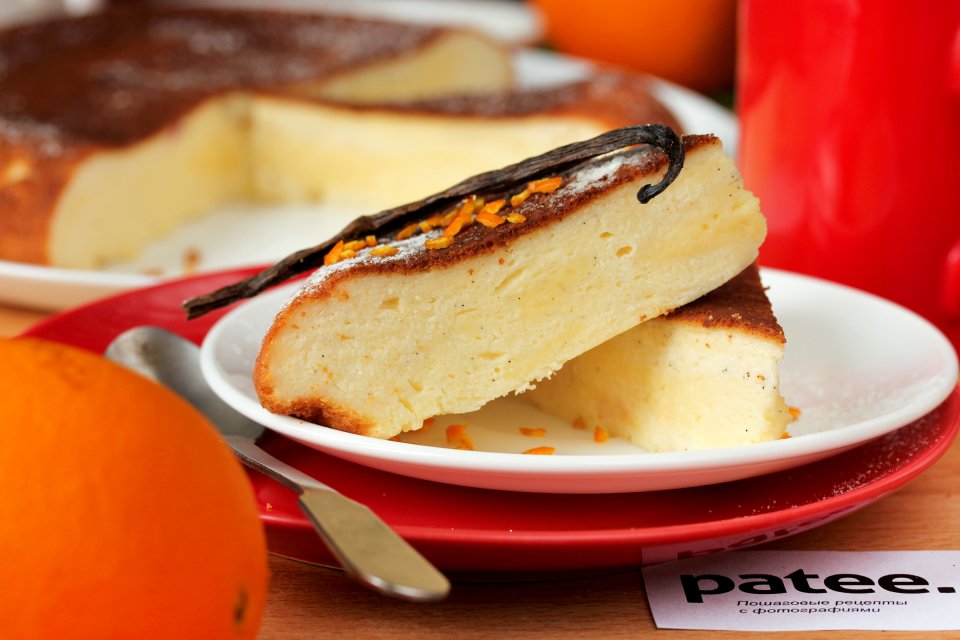 Cottage cheese casserole. воздушная творожная запеканка в мультиварке. творожный пудинг на кефире в духовке. творожная запеканка в мультиварке. ольга матвей творожная запеканка.