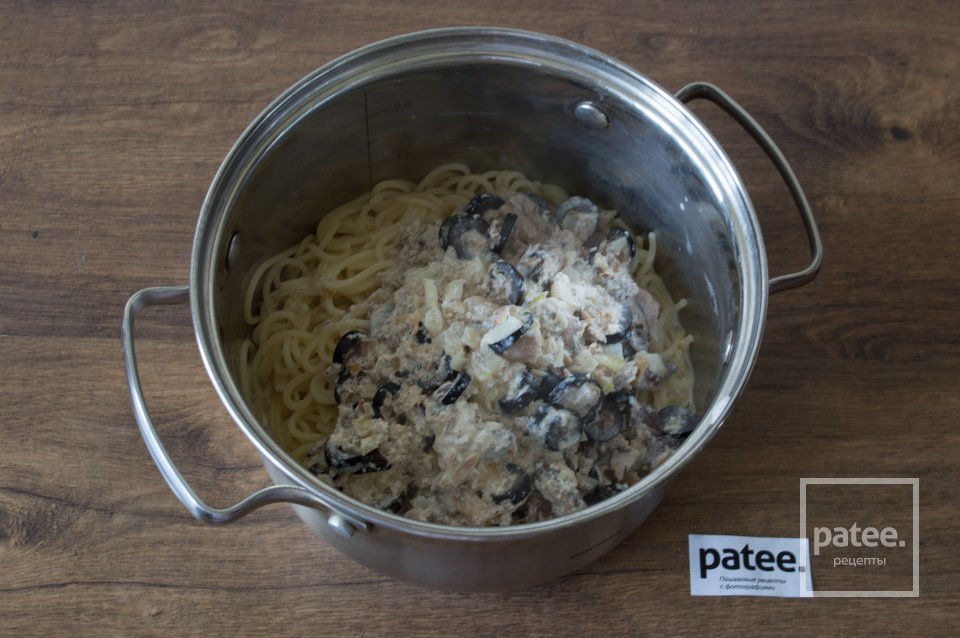 Спагетти с тунцом и маслинами - Шаг 12