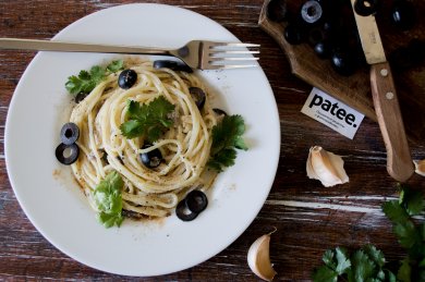 Рецепт Спагетти с тунцом и маслинами
