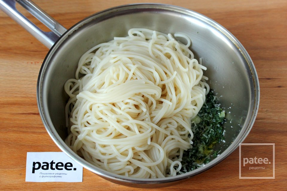 Спагетти с песто из крапивы - Шаг 10