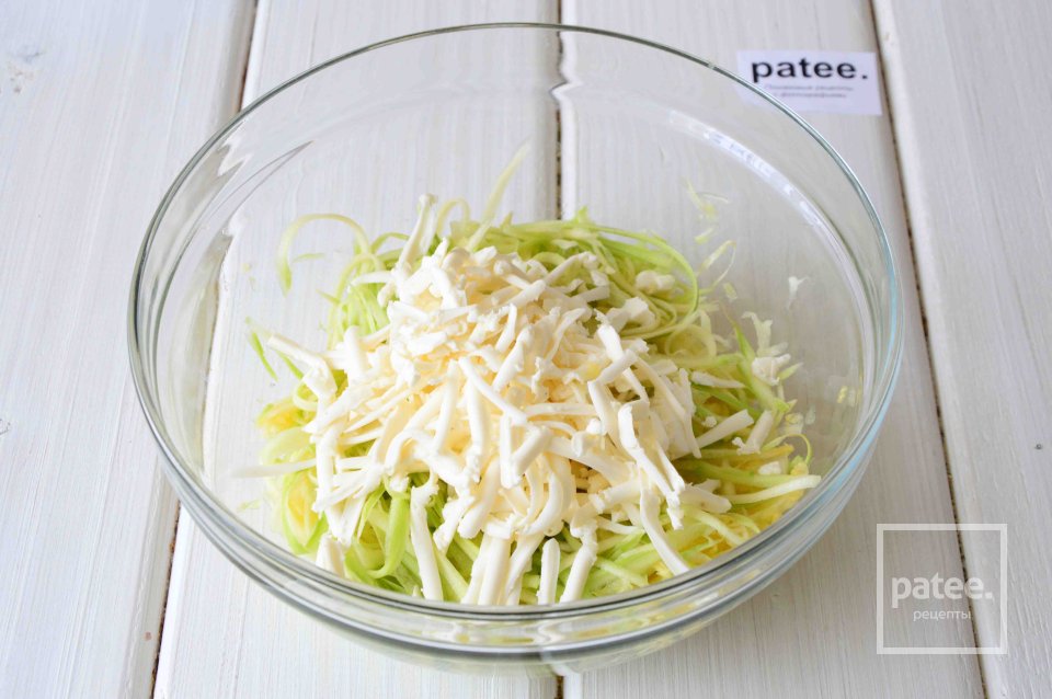 Запеканка из кабачков с картофелем и помидорами - Шаг 3