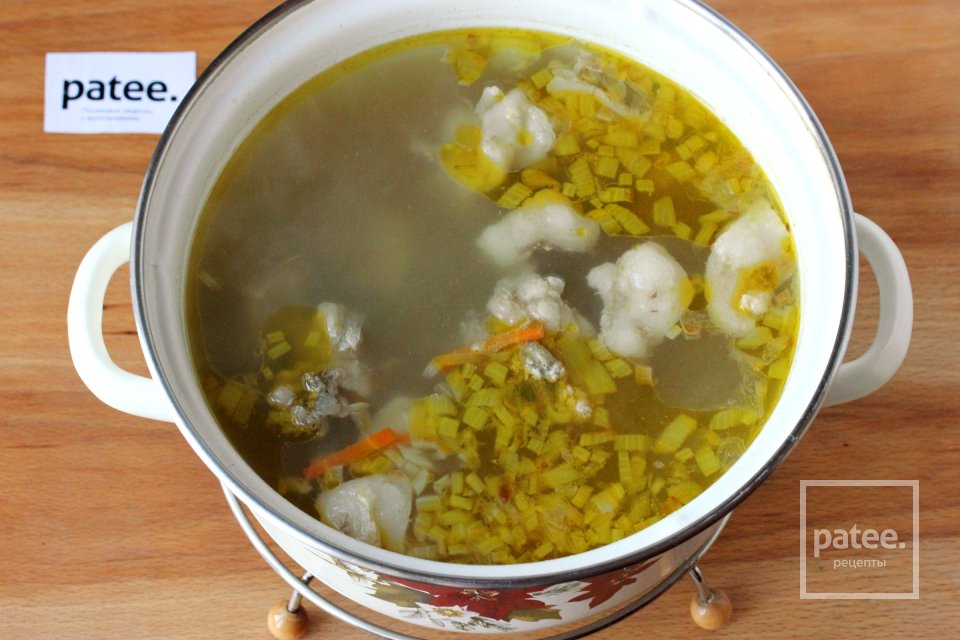 Зелёный суп со свининой, крапивой и щавелем - Шаг 9
