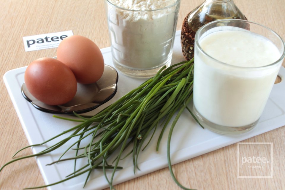 Жареные пирожки с луком и яйцом - Шаг 1