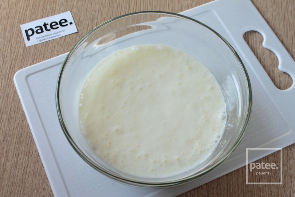 Жареные пирожки с луком и яйцом - Шаг 2