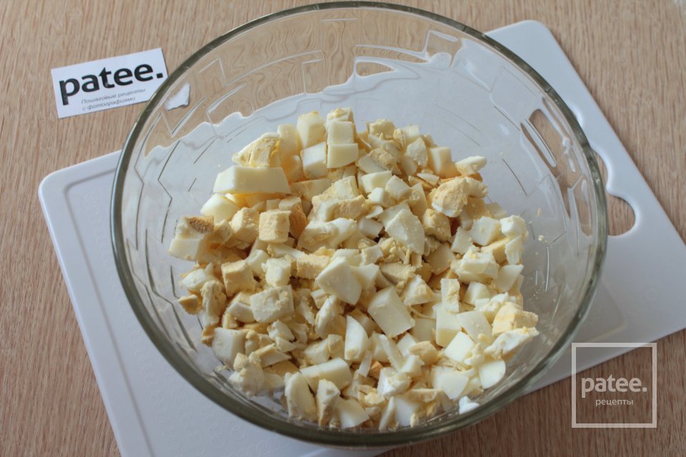 Жареные пирожки с луком и яйцом - Шаг 5