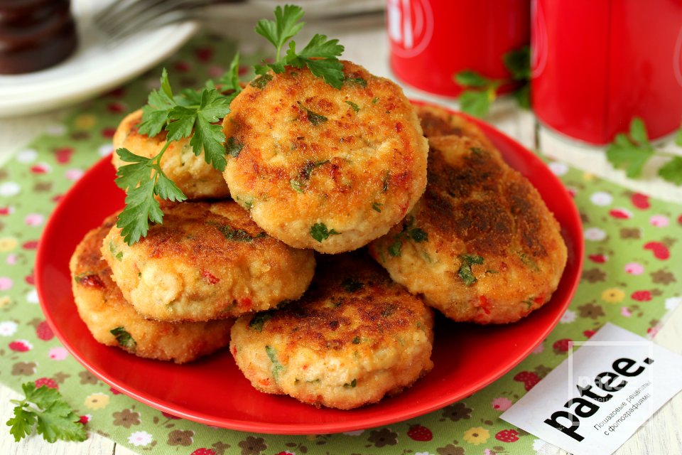 Куриные котлеты со сладким перцем и петрушкой - Шаг 13