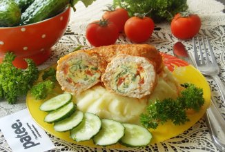 Куриные зразы с омлетом в соусе