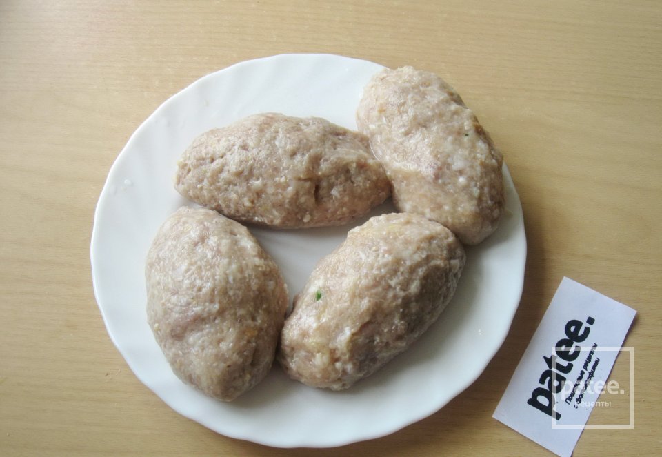 Куриные зразы с омлетом в соусе - Шаг 13