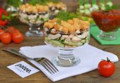 Салат с курицей и грибами