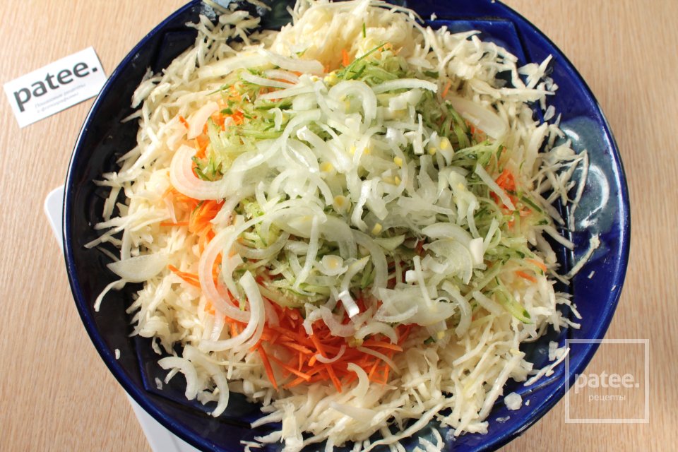 Салат с гранатом, капустой и курицей - Шаг 7