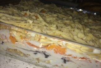 мультивитаминный сытный салат с черносливом