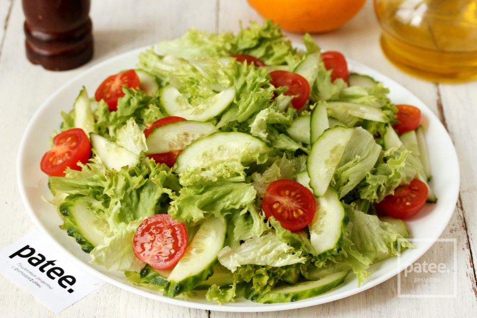 Салат со свежими овощами и перепелиными яйцами - Шаг 8