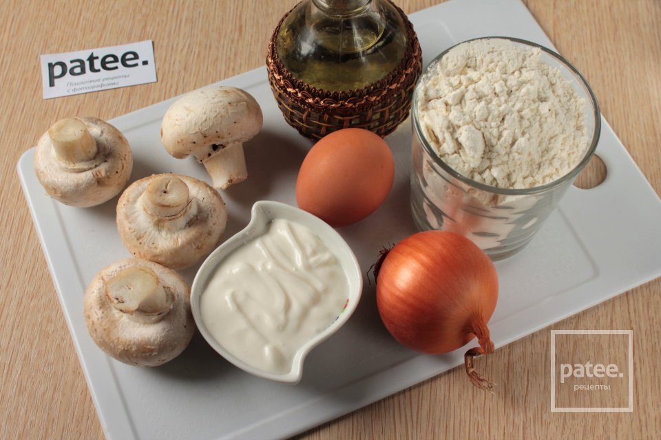 Сметанные галушки с грибами - Шаг 1