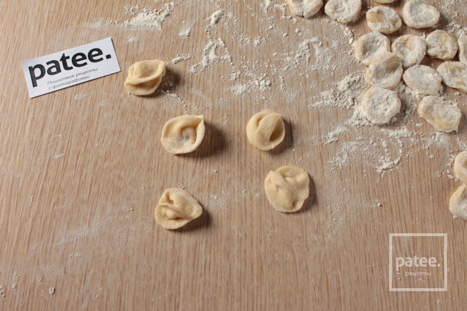 Сметанные галушки с грибами - Шаг 10