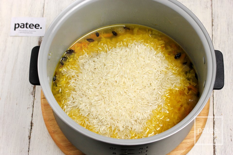 Плов с бараниной и нутом в мультиварке - Шаг 13