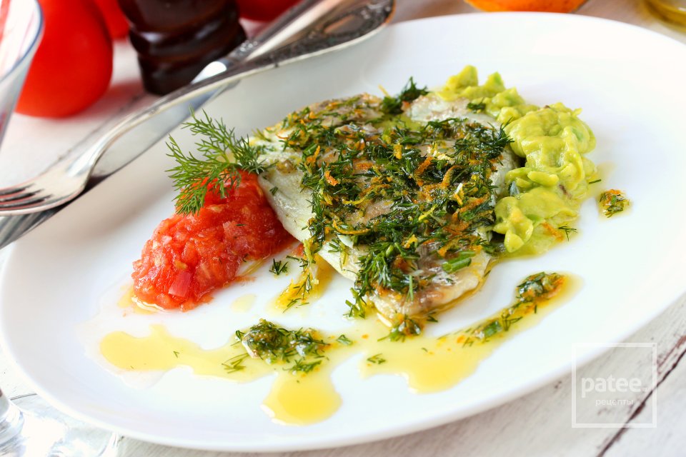 Дорадо с томатно-имбирным тартаром и кремом из авокадо - Шаг 13