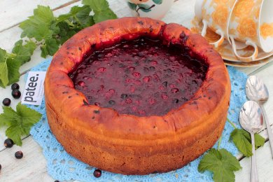 Рецепт Пирог с красной и черной смородиной