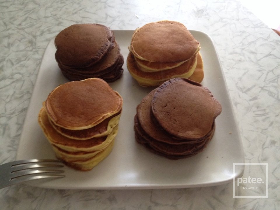 Американские панкейки с клубникой и вареньем с шишок - Шаг 3