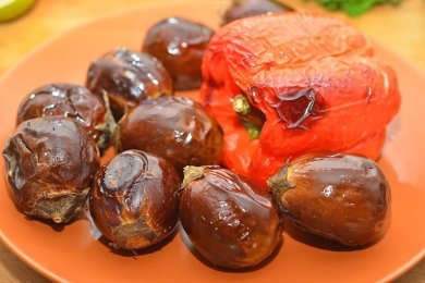 Салат с баклажанами - приготовление