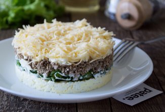 Салат с куриной печенью