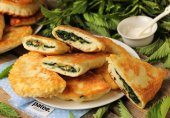 Жареные пирожки с крапивой