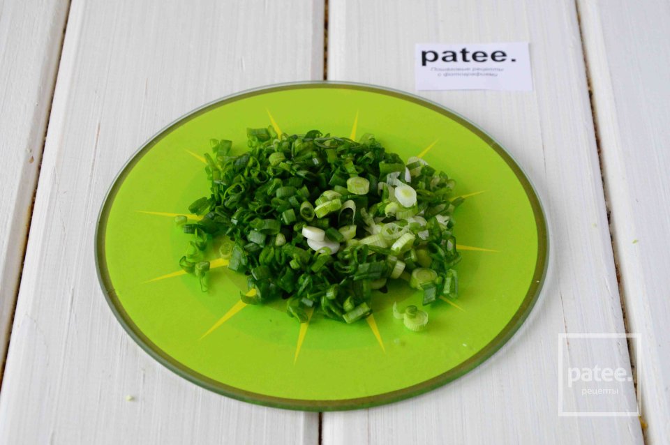 Салат из молодой капусты и овощей - Шаг 6