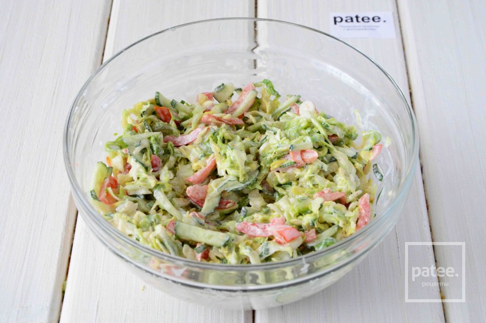 Салат из молодой капусты и овощей - Шаг 10