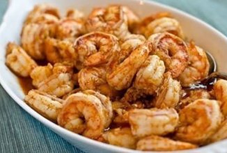 Креветки в маринаде из чеснока, имбиря и чили