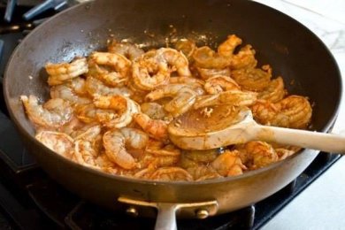 Креветки в маринаде из чеснока, имбиря и чили - приготовление