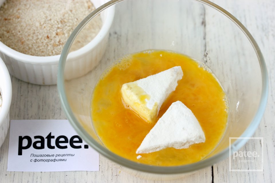 Камамбер-фри с клубникой - Шаг 5