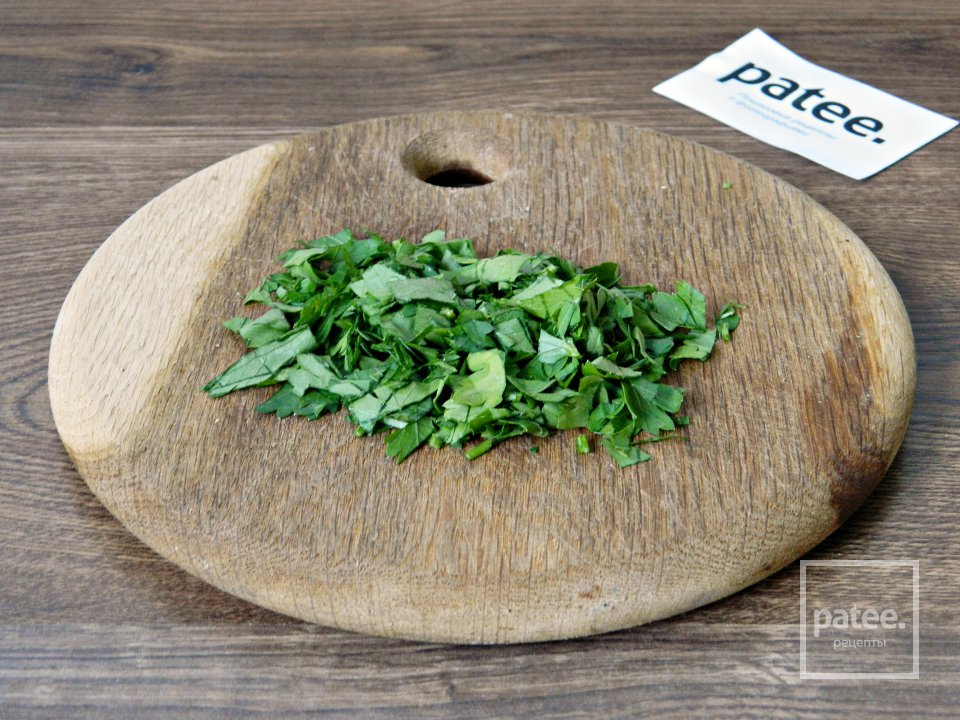 Диетический салат с курицей и капустой - Шаг 7