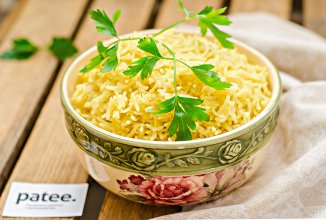 Отварной рис с шафраном