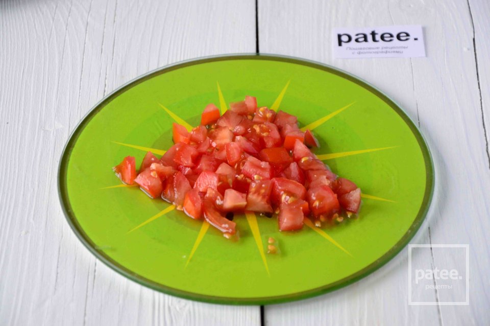 Лепешка из слоеного теста с помидорами и оливками - Шаг 4