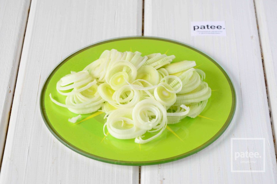 Луковый киш с маслинами - Шаг 2