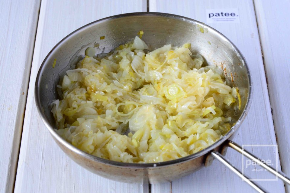 Луковый киш с маслинами - Шаг 7