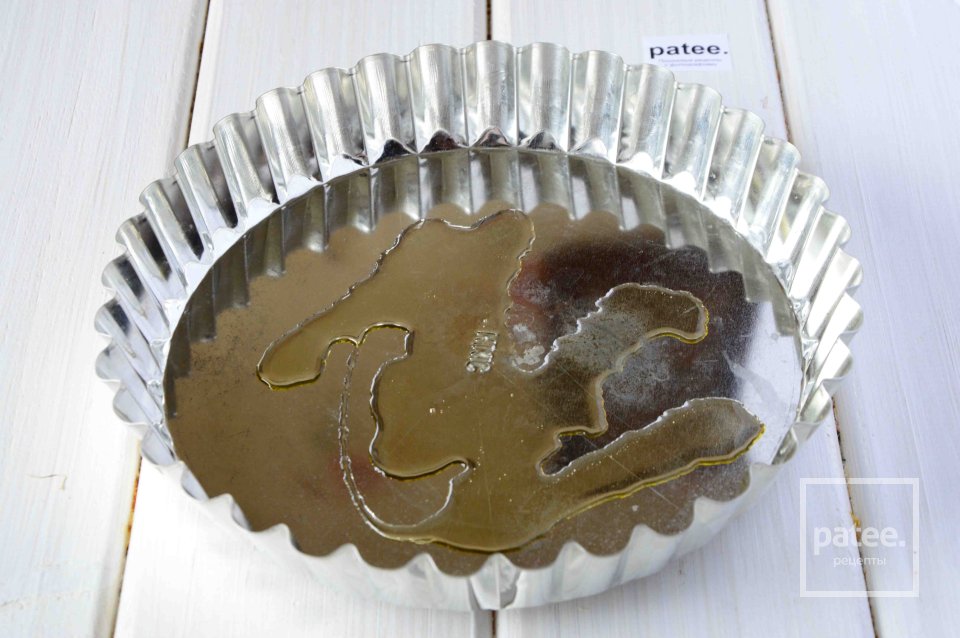 Луковый киш с маслинами - Шаг 11