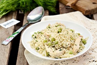 Рис с зеленью и горошком