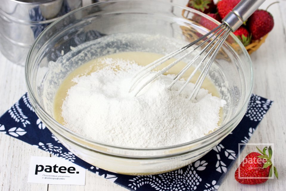 Маффины с клубникой - Шаг 6