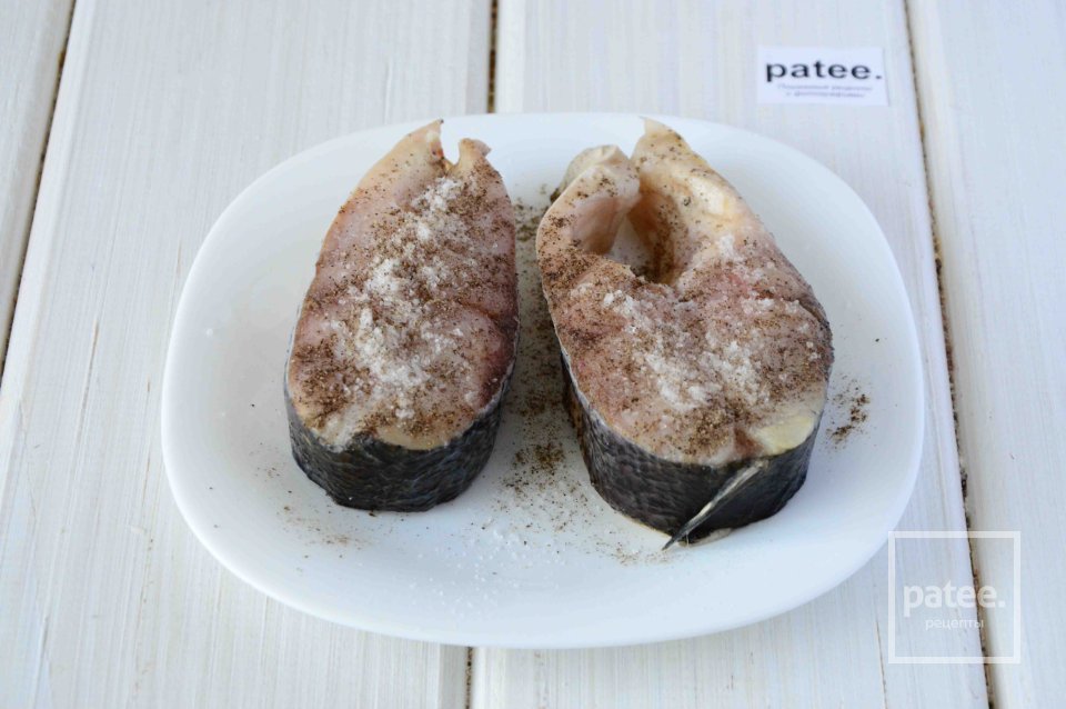 Толстолобик запеченный в духовке под соусом из йогурта - Шаг 2