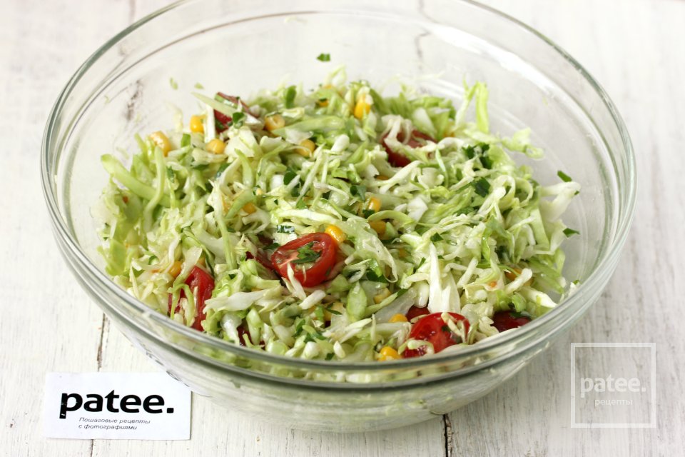 Салат из молодой капусты с помидорами черри и кукурузой - Шаг 10