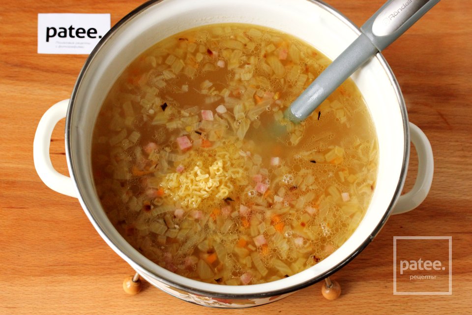 Суп с колбасой и макаронами - Шаг 8