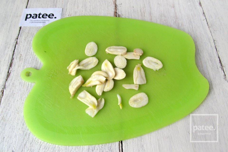 Рулет из свиной корейки с овощами - Шаг 9