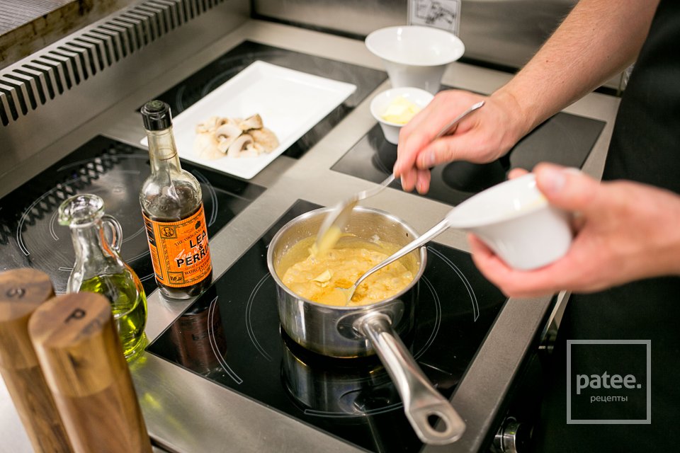 Стейк в грибном соусе - Шаг 12